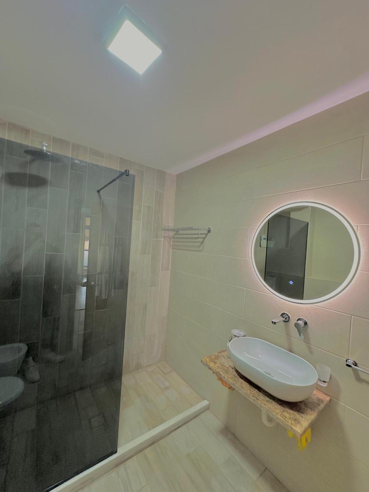 Central Inn Home Tiranë Luaran gambar